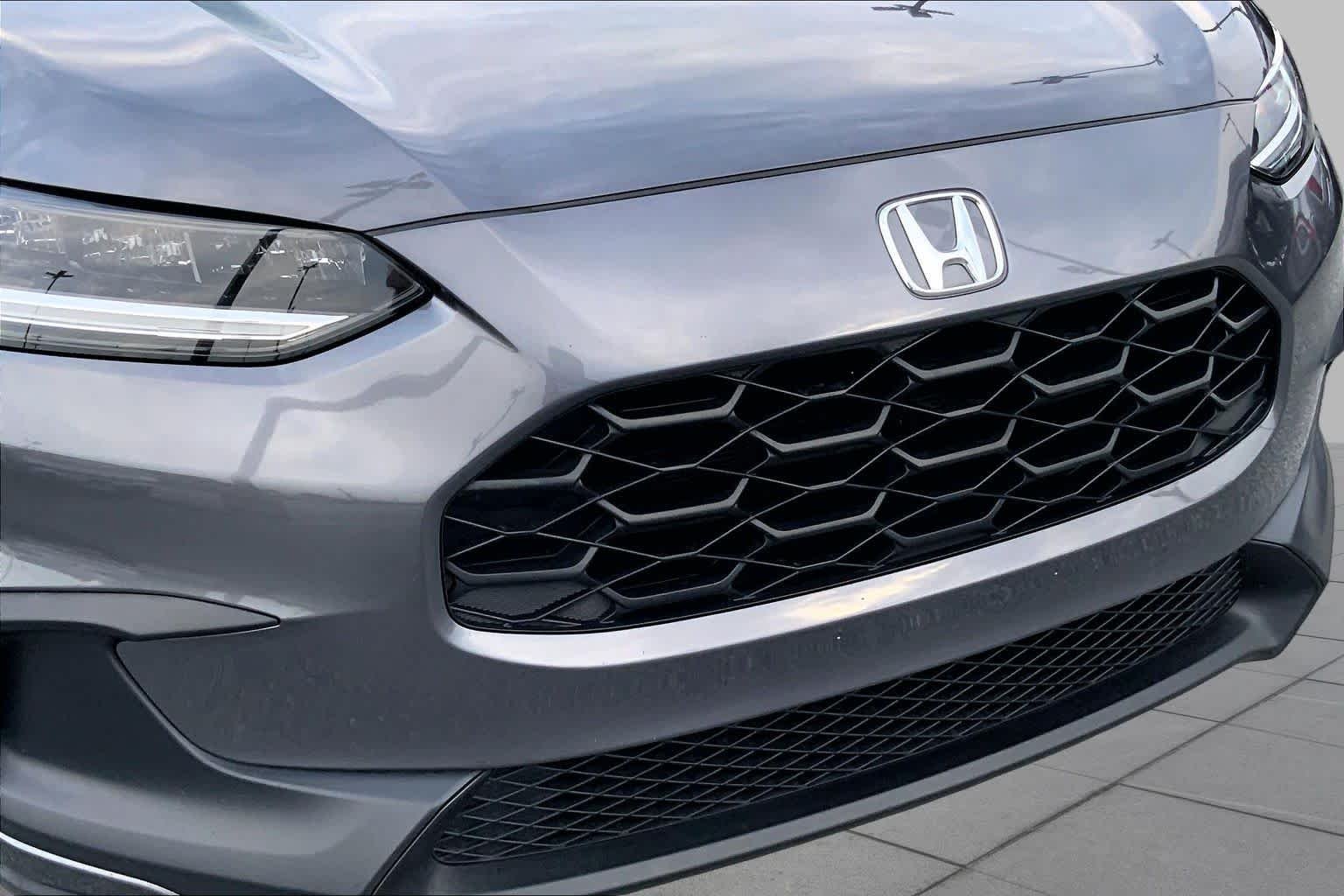 Used 2024 Modern Steel Metallic Honda LX image 29