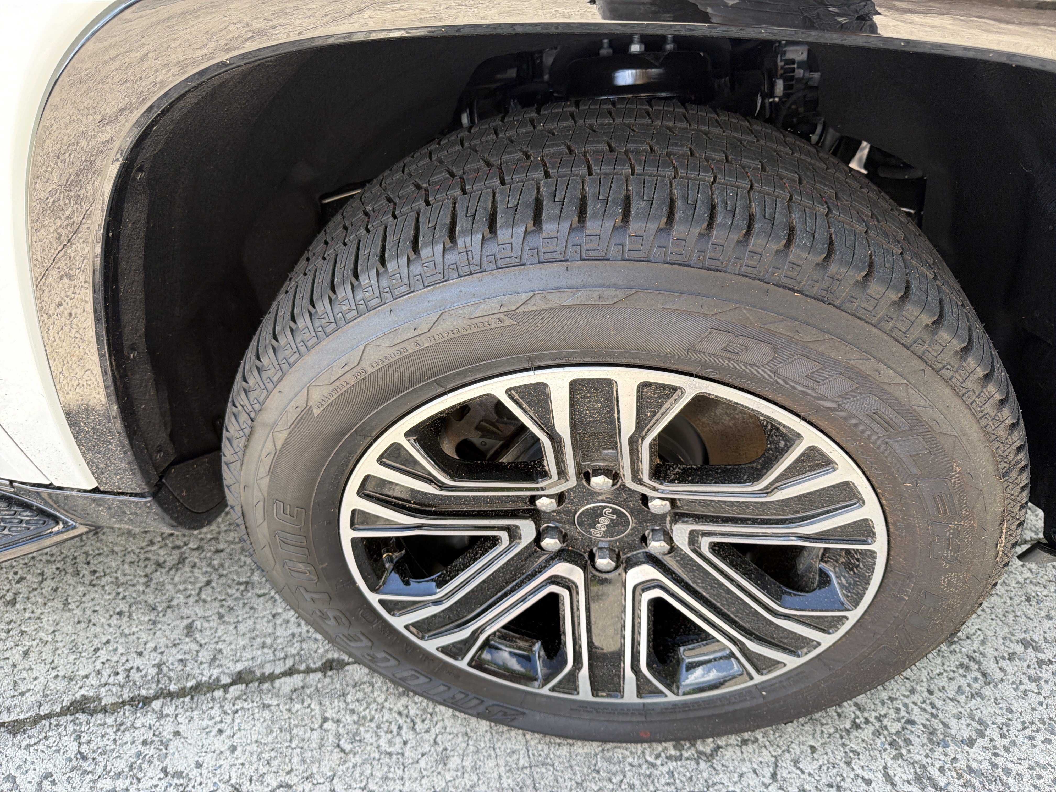 New 2026 Bright White Clearcoat Jeep Base image 12