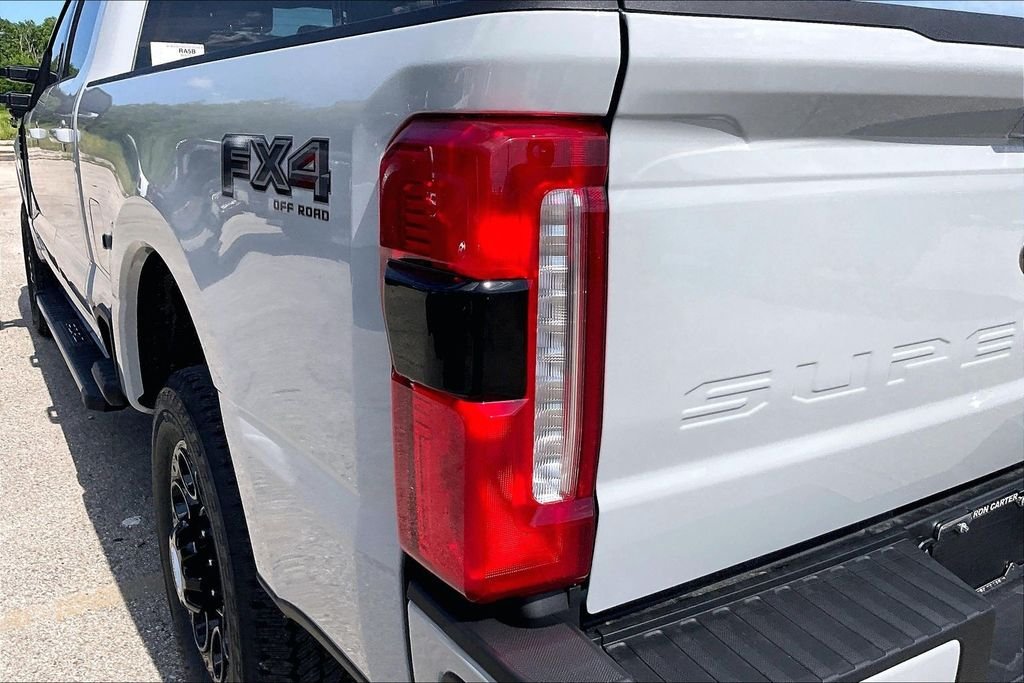 New 2026 Ford Super Duty F-250 Lariat 4D Crew Cab