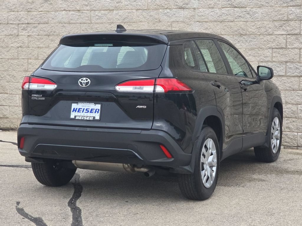 Used 2023 Black Toyota L image 13