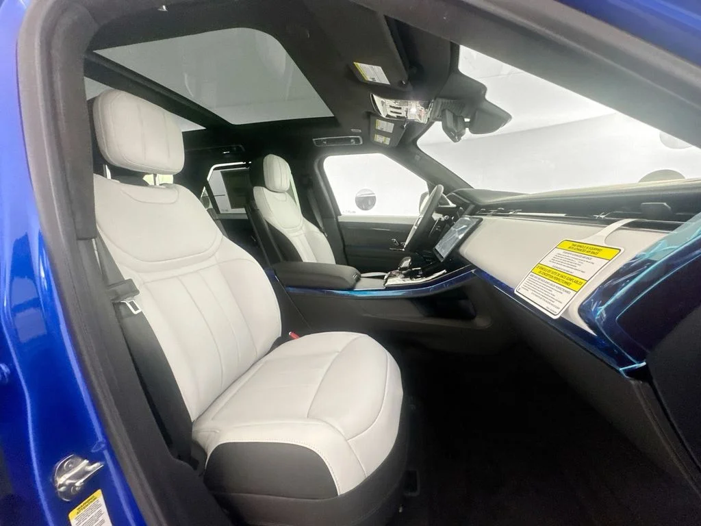 New 2026 Velocity Blue Land Rover Autobiography image 28