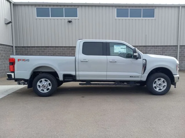 New 2026 Avalanche Ford XLT image 2