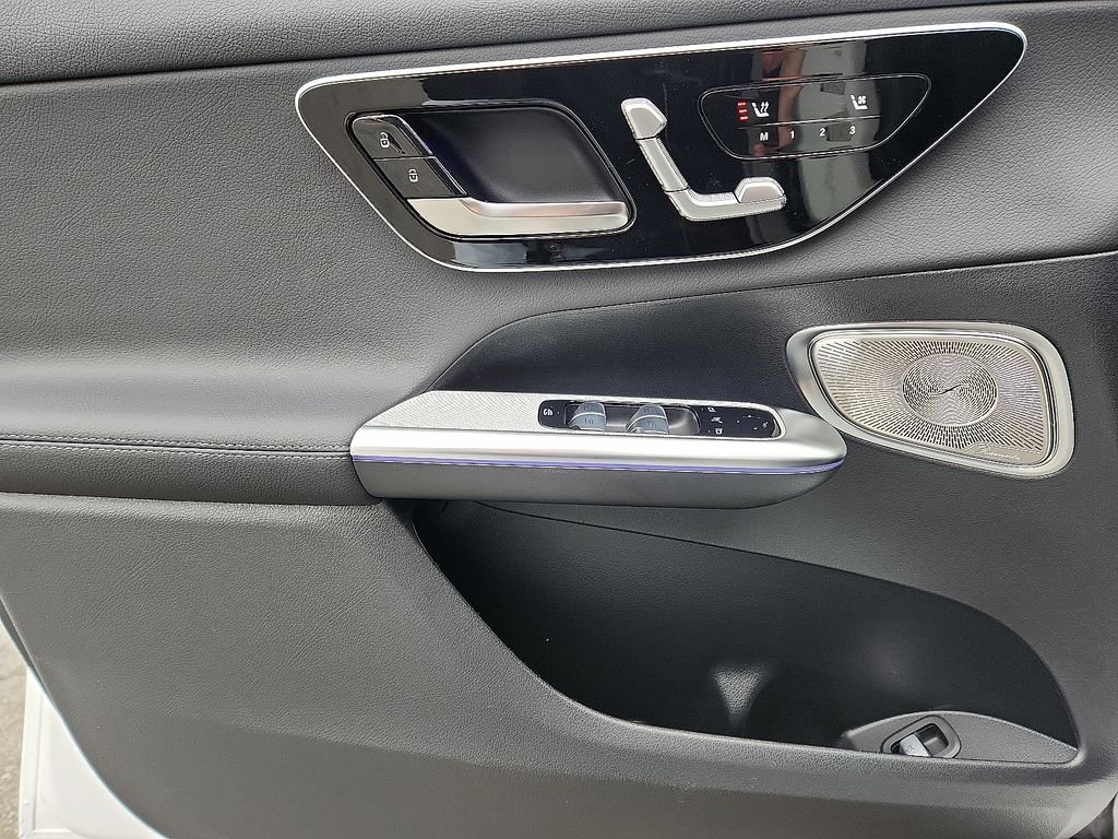 2026 Mercedes-Benz GLC Base - Photo 8