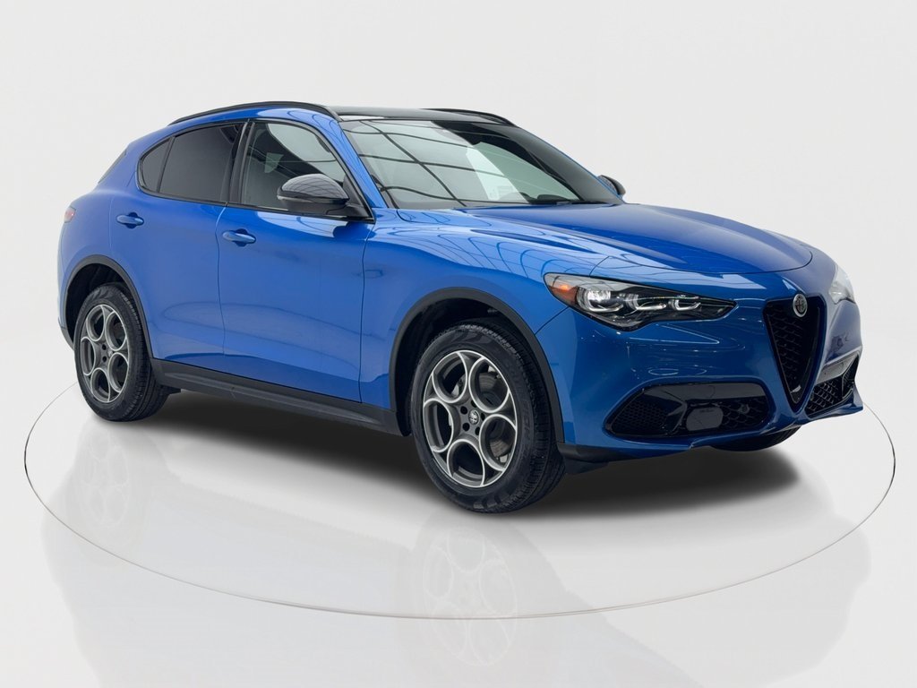 2025 Alfa Romeo Stelvio Base