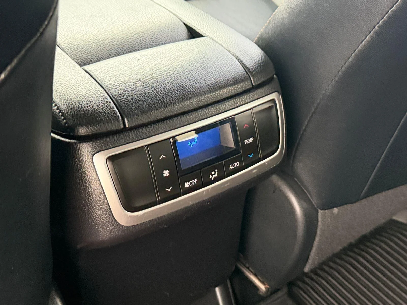 Used 2019 Celestial Silver Metallic Toyota XLE image 44