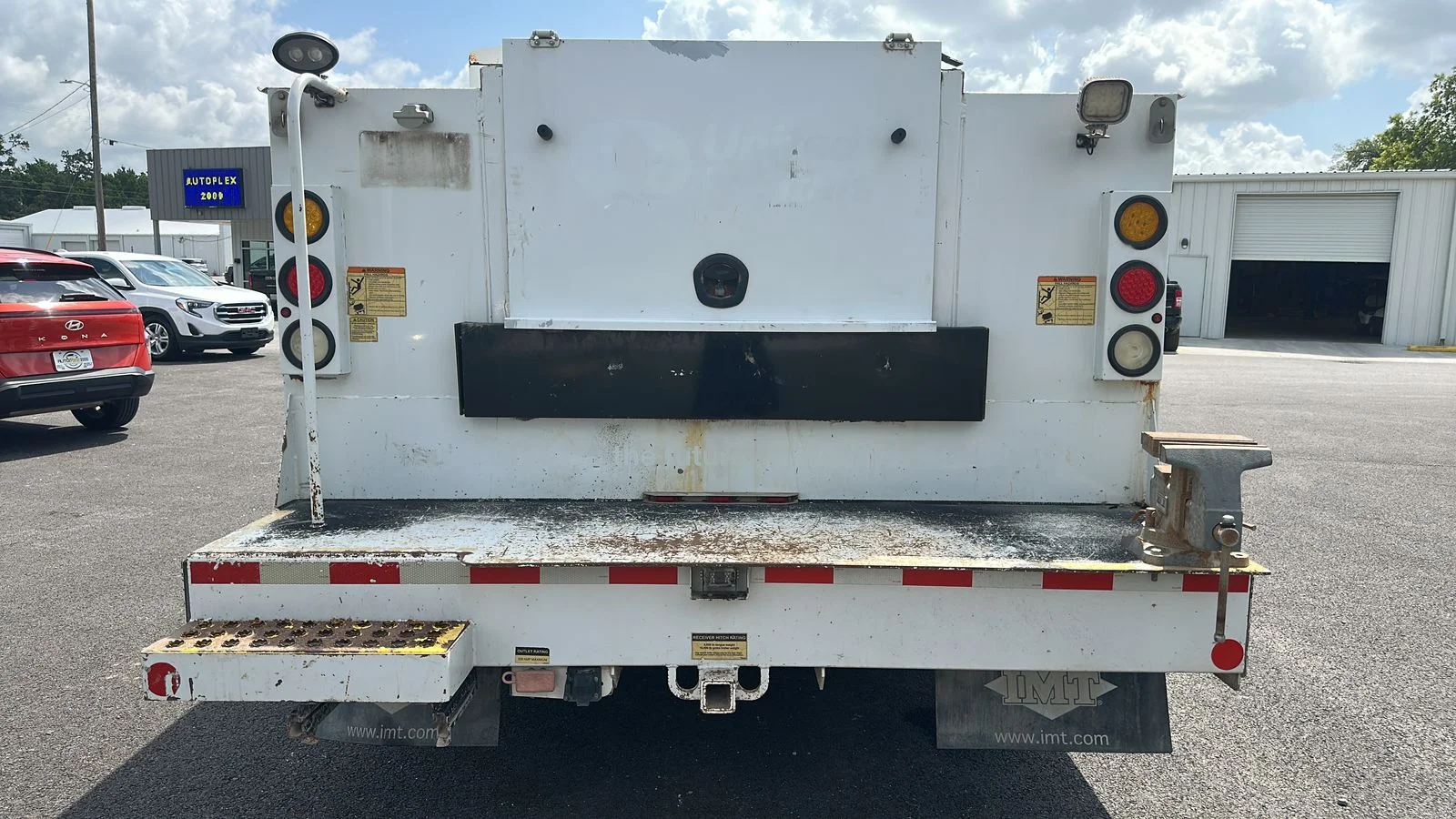 Used 2019 White Ford XL image 19