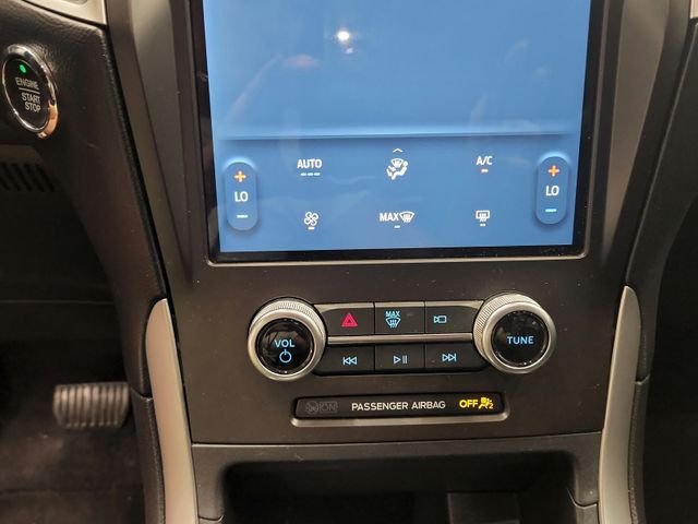 Used 2021 Gray Ford SE image 34