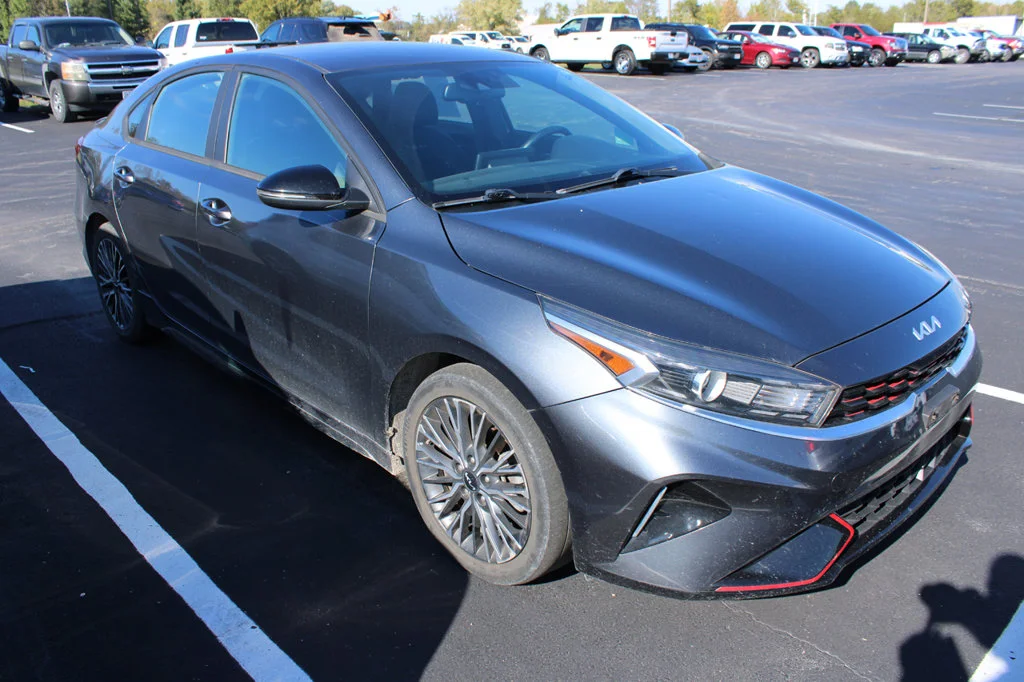Used 2022 Gray Kia GT-Line image 2