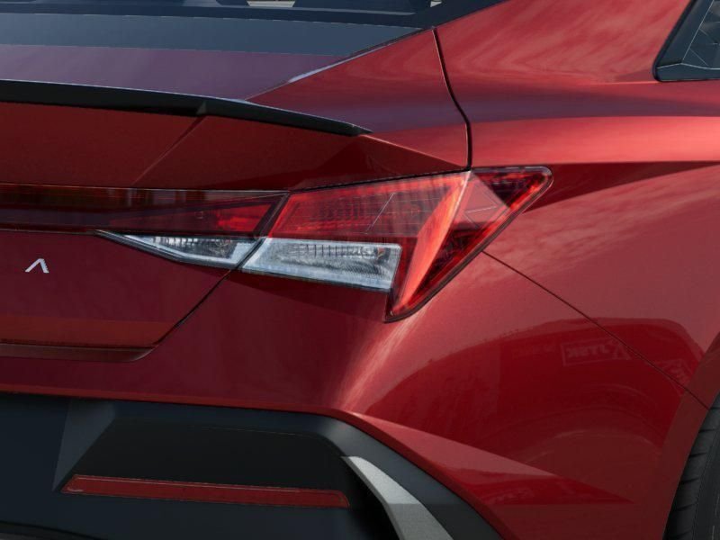 Used 2025 Red Hyundai SEL Sport image 10