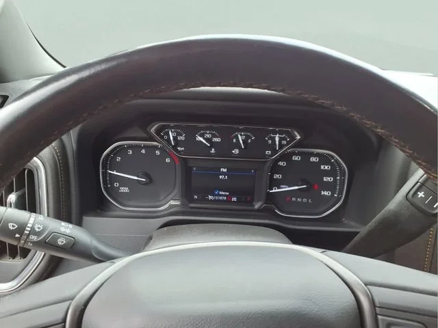 Used 2022 Summit White GMC AT4 image 12