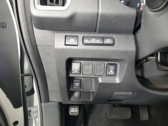 New 2026 Glacier White Nissan Crew Cab SV image 28