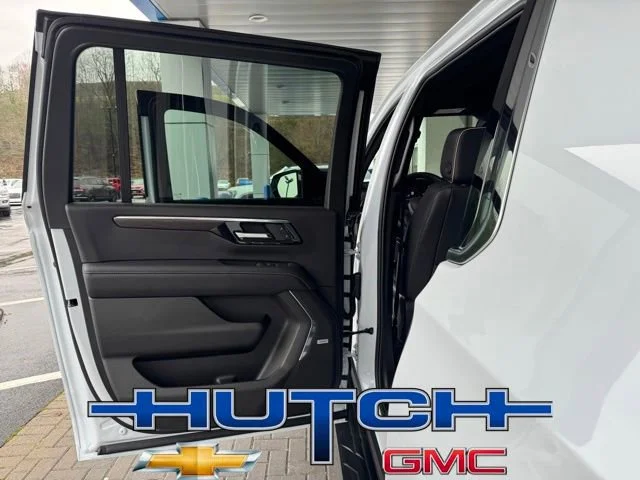 New 2026 Polar White Tricoat Chevrolet Premier image 12
