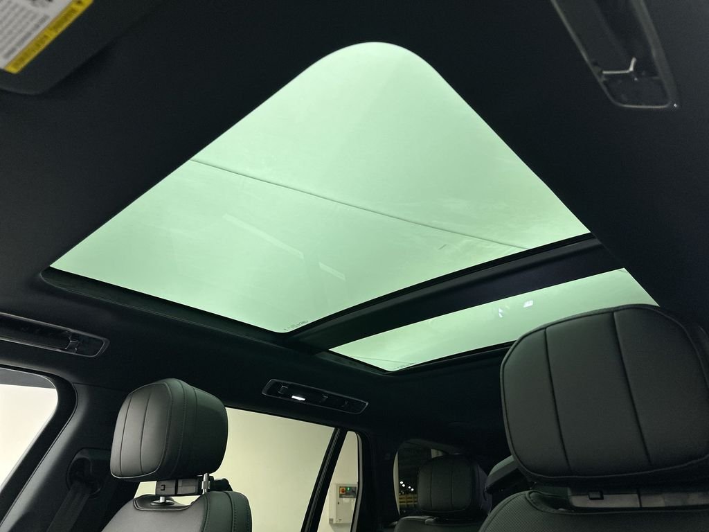 New 2026 Fuji White Land Rover SE image 11
