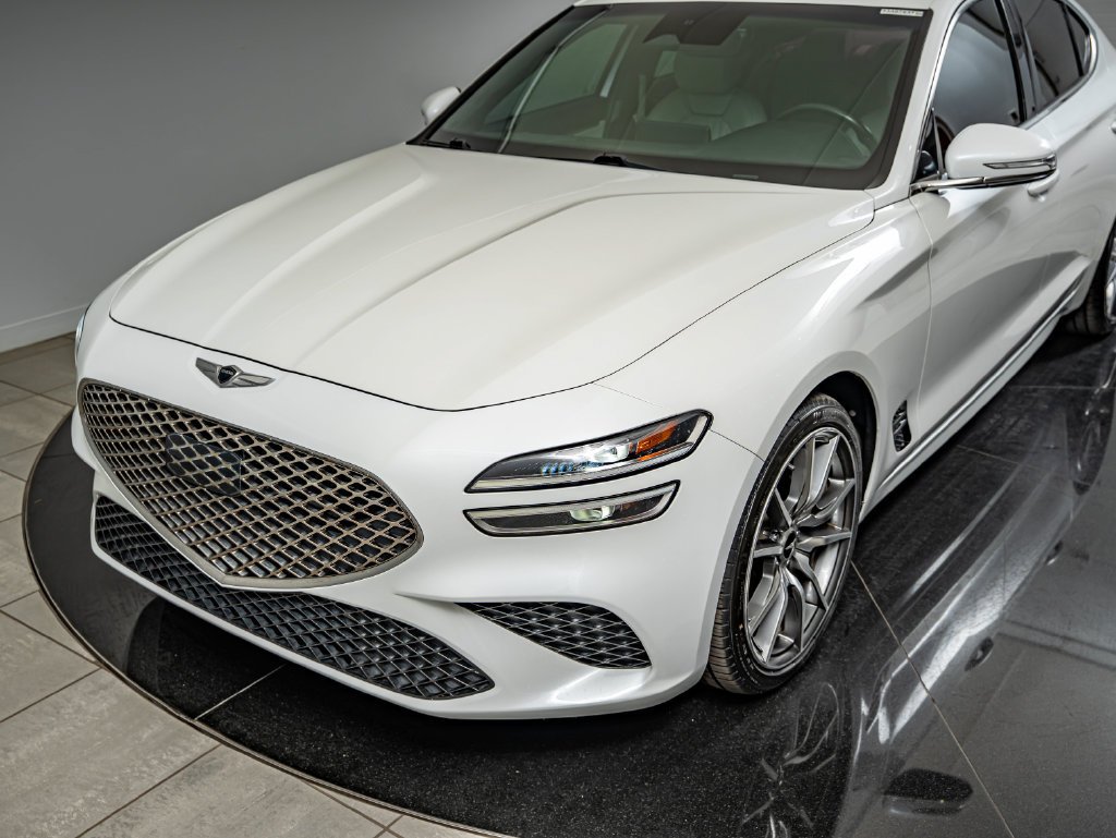 Used 2022 Uyuni White Genesis 3.3T image 14