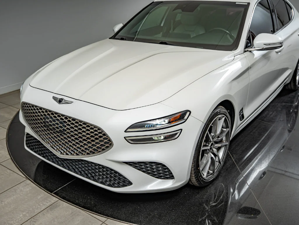 Used 2022 Uyuni White Genesis 3.3T image 14