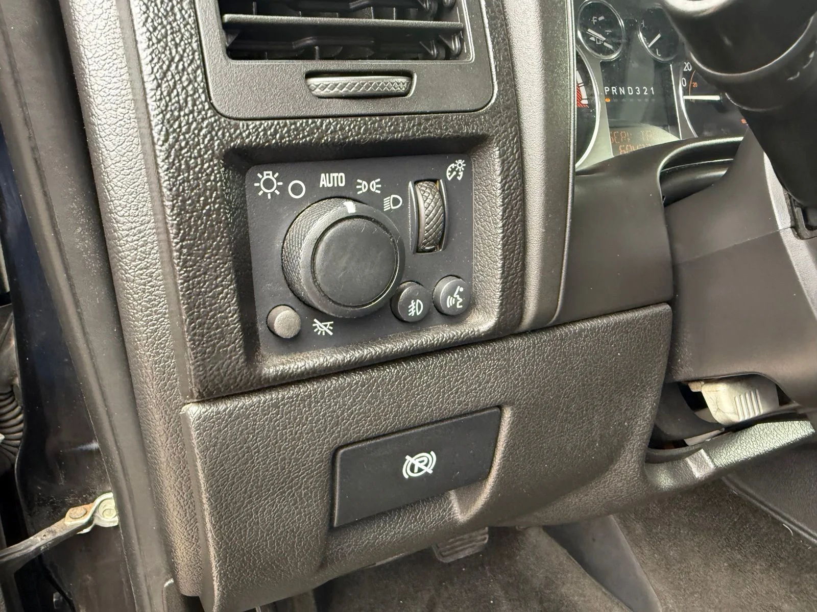 Used 2008 Black Hummer H3x image 11