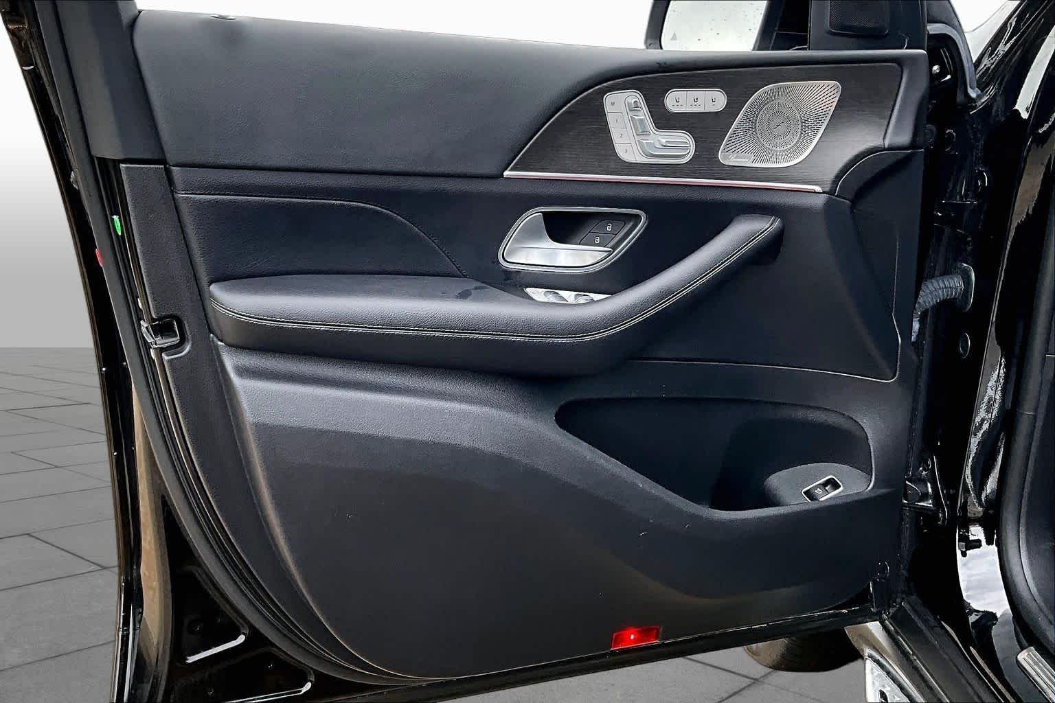 Used 2022 Black Mercedes-Benz GLS 450 image 22