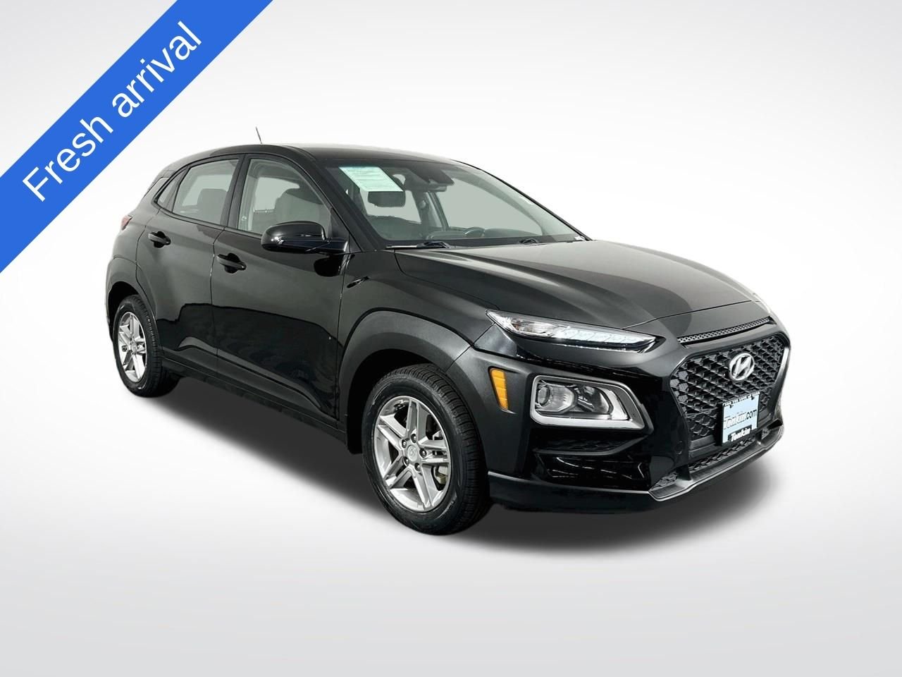 Used 2019 Ultra Black Pearl Hyundai SE image 1