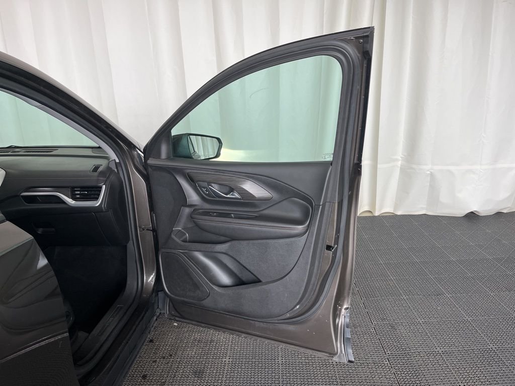 Used 2019 Gray GMC SLT image 18