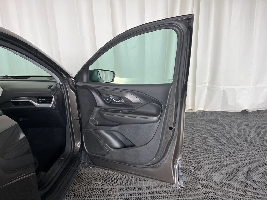Used 2019 Gray GMC SLT image 18