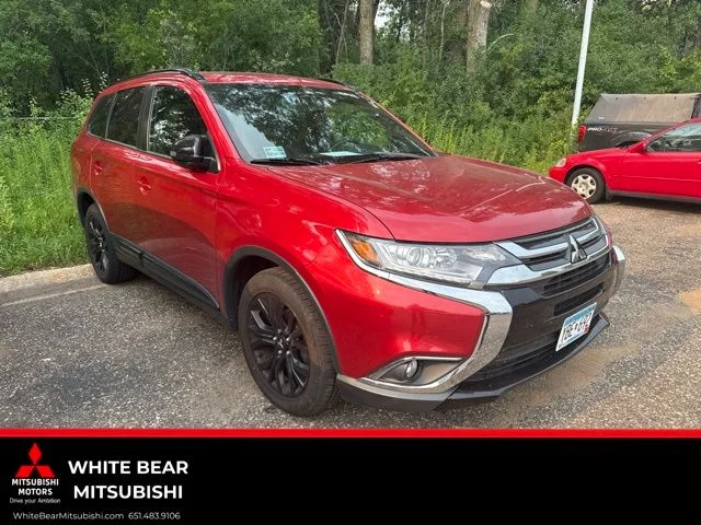 Used 2018 Rally Red Metallic Mitsubishi LE image 1