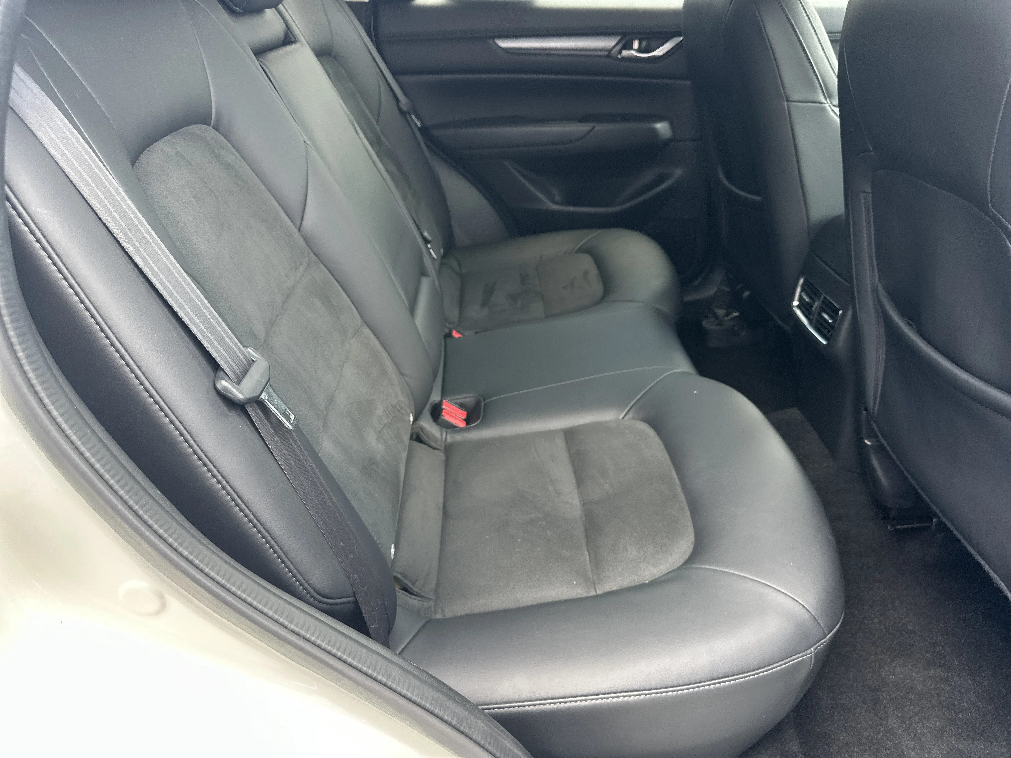 Used 2021 Snowflake White Pearl Mica Mazda Touring image 15