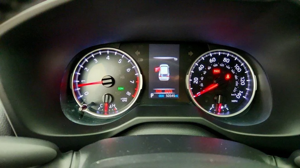 Used 2022 Magnetic Gray Metallic Toyota XLE AWD image 15