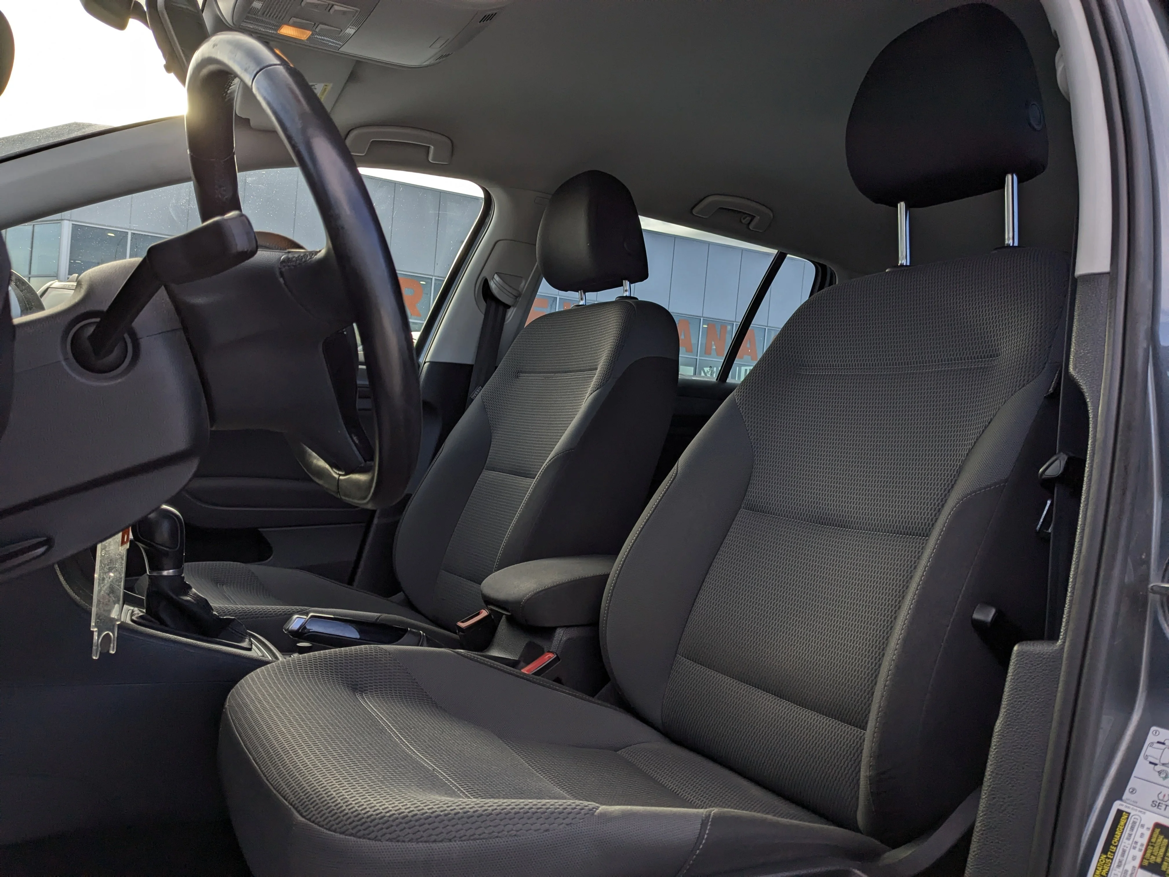 Used 2019 Grey Volkswagen Comfortline image 16