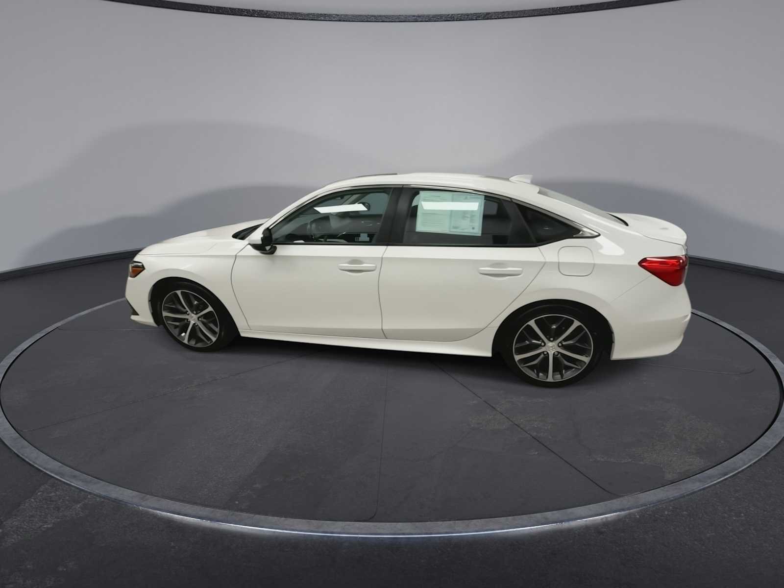 Used 2023 White Honda Touring image 6