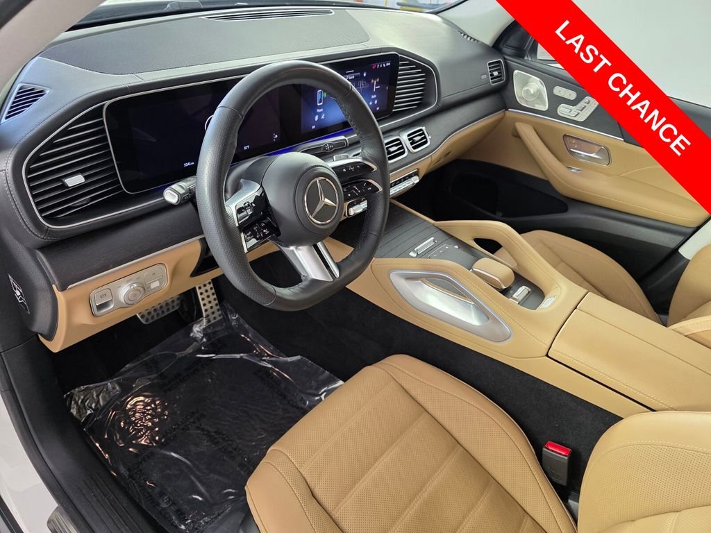 Certified Used 2025 Black Mercedes-Benz GLS 450 image 10