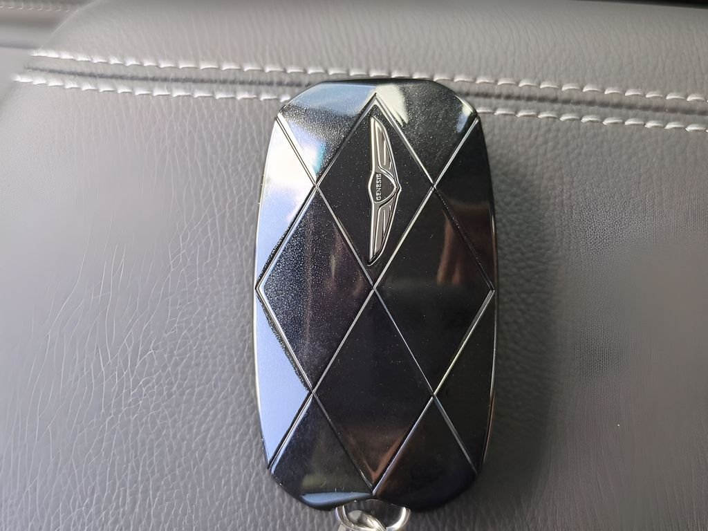 2026 GENESIS G70 Standard - Photo 30