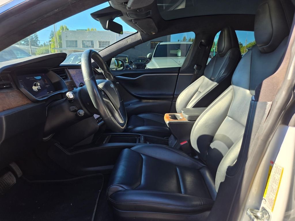 Used 2020 Pearl White Multi-Coat Tesla  image 21