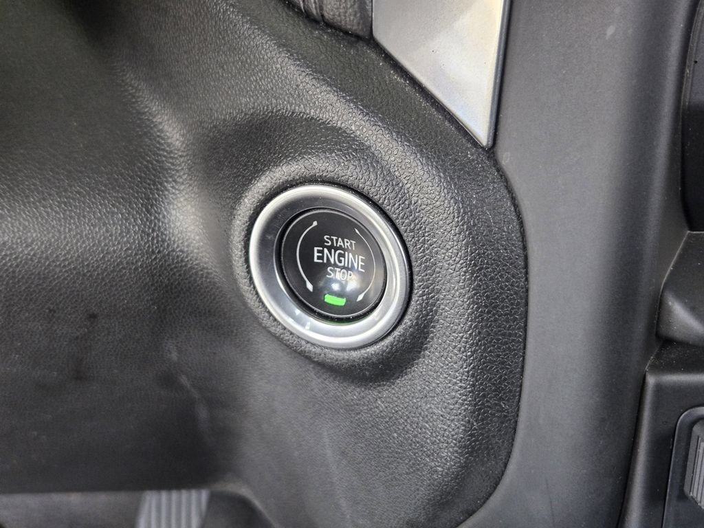 Certified Used 2022 SUMMIT WHITE Chevrolet LT image 19