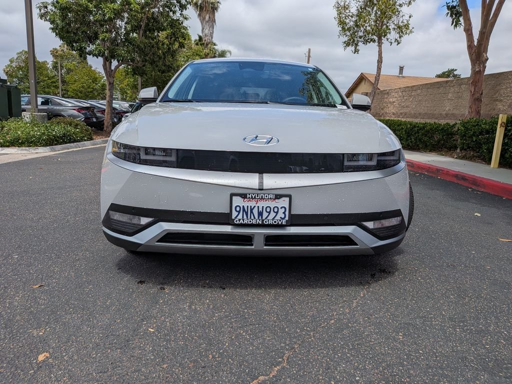 Used 2024 Gray Hyundai SEL image 2