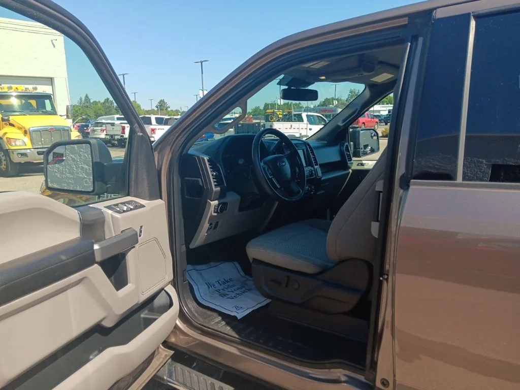 Used 2019 Stone Gray Metallic Ford XLT image 13