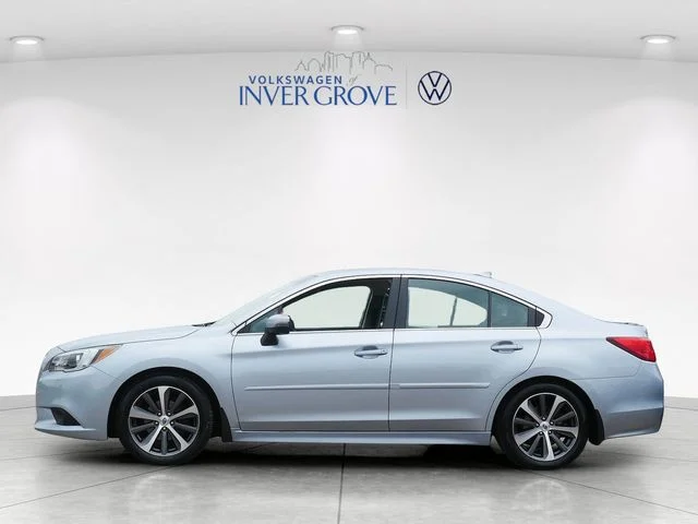 Used 2016 Silver Subaru 2.5i image 4