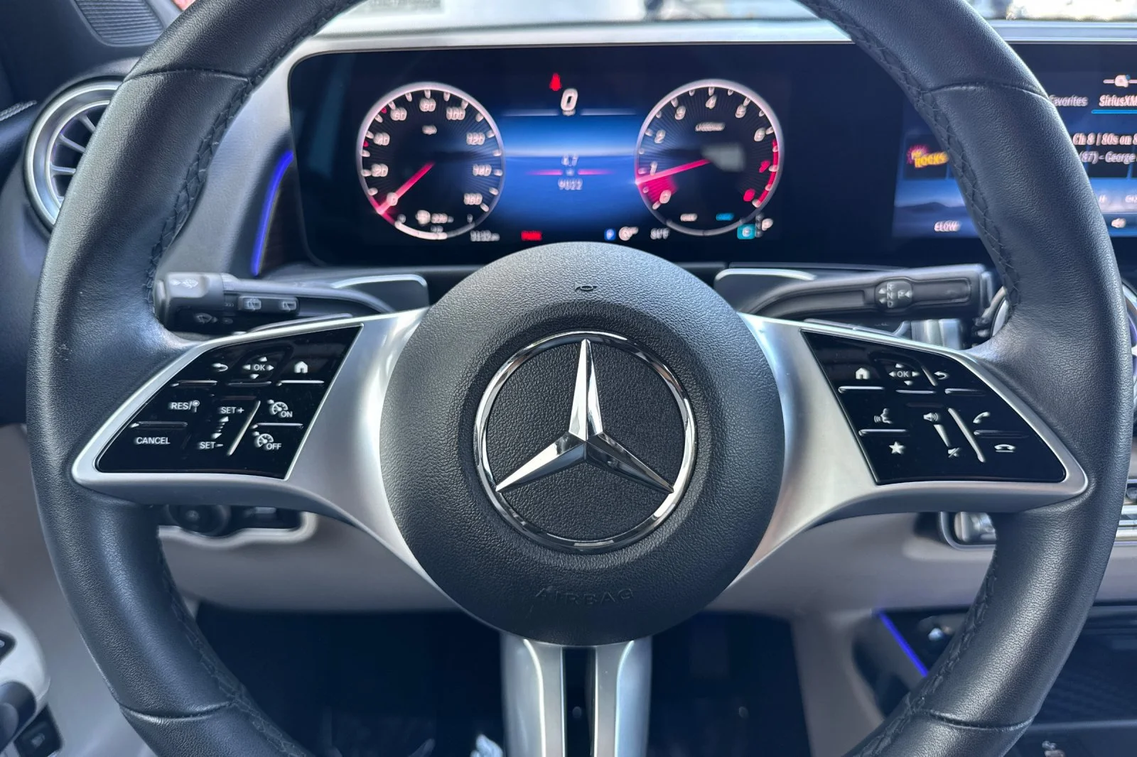 Used 2026 White Mercedes-Benz GLB 250 image 26