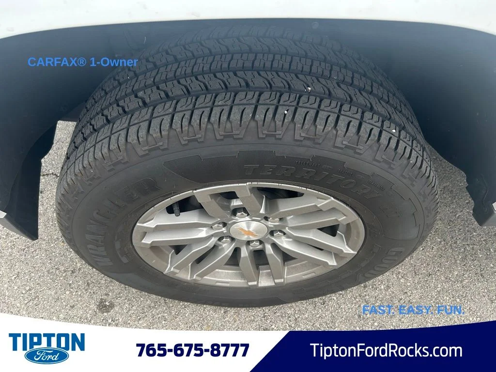 Used 2023 Summit White Chevrolet LT image 3
