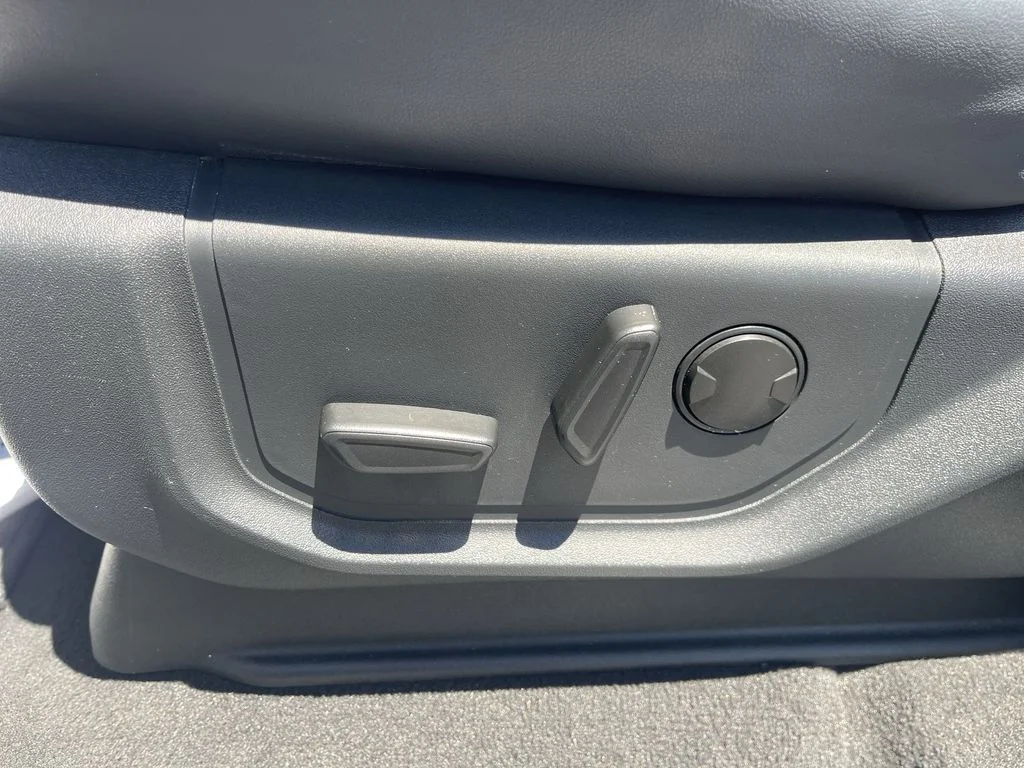 Used 2024 White Ford XLT image 16