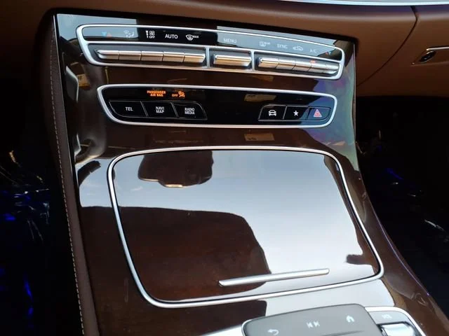 Used 2023 White Mercedes-Benz 4MATIC® image 25