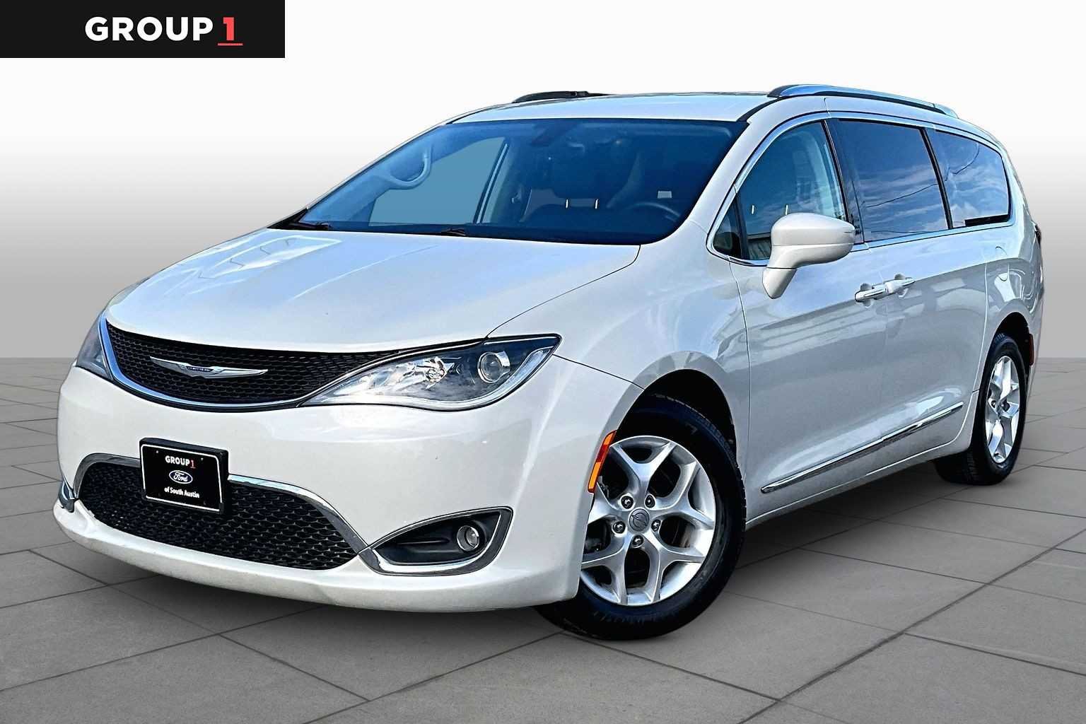 Pre-Owned 2017 Chrysler Pacifica Touring-L Plus