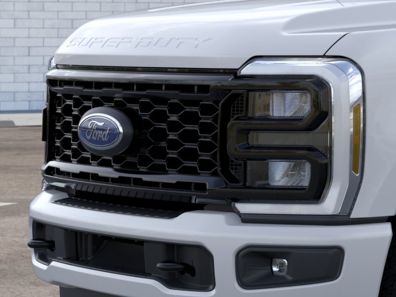 New 2026 Oxford White Ford XL image 17