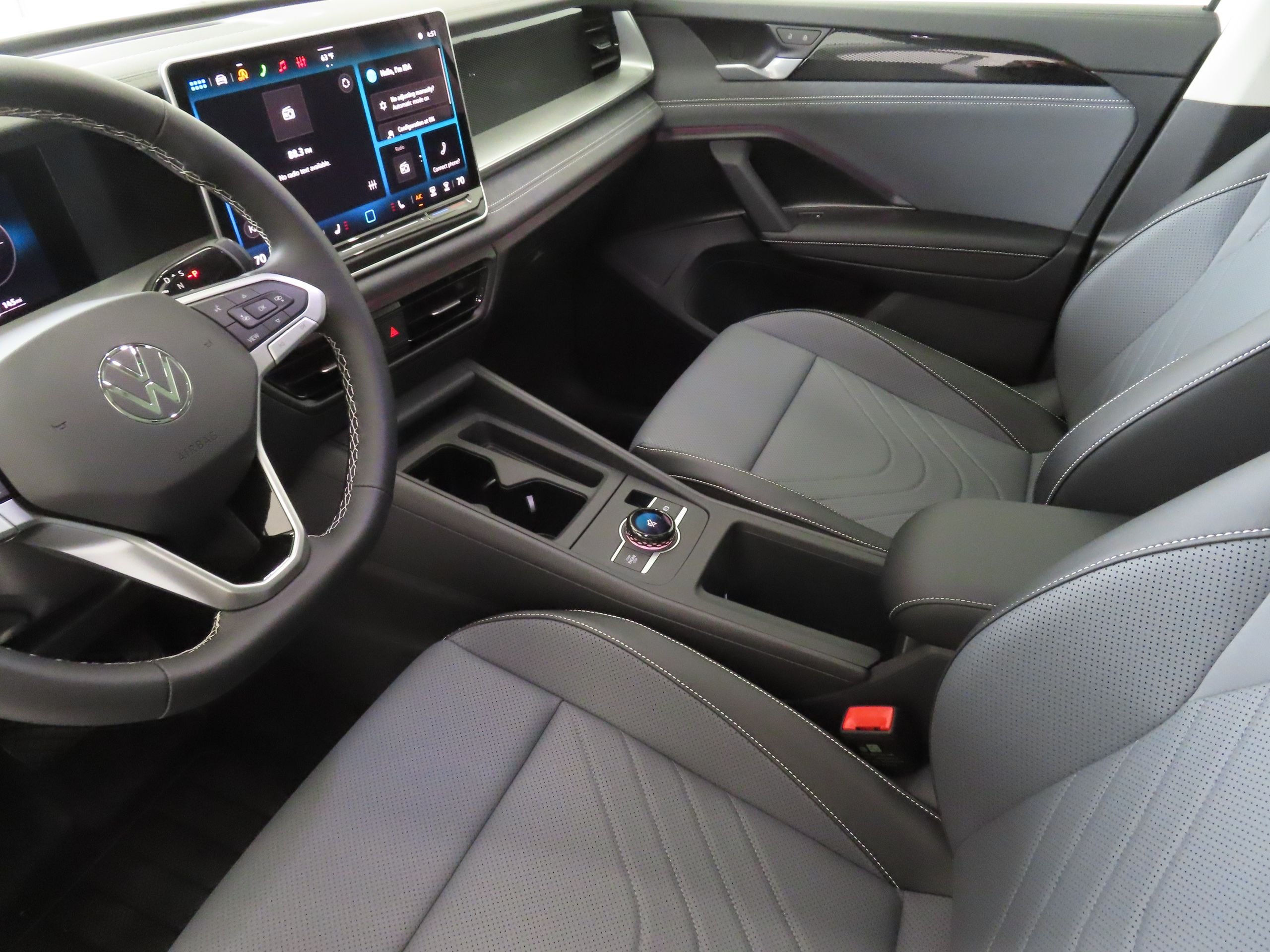 New 2026 White Volkswagen 2.0T SE image 21