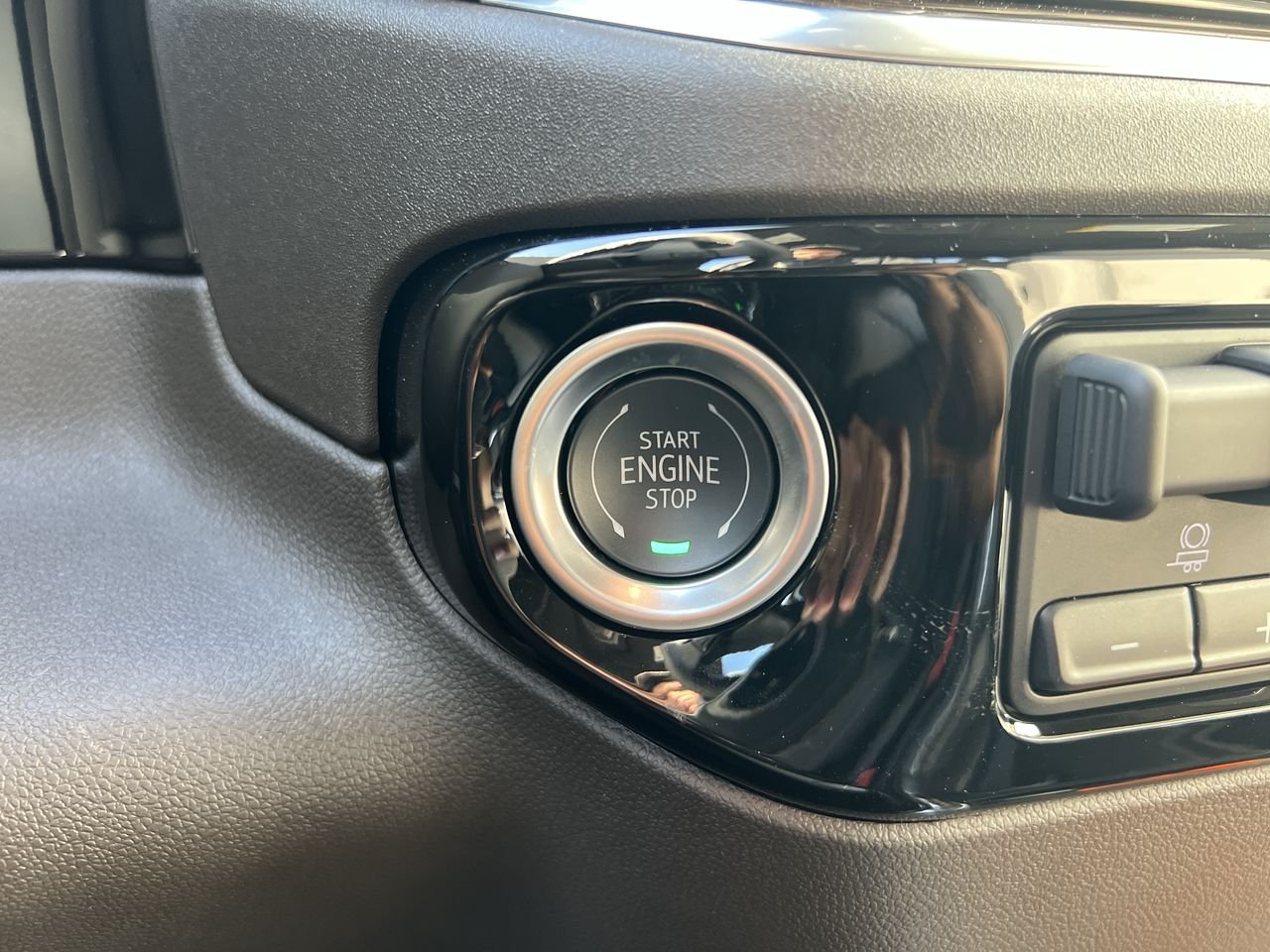 2025 Chevrolet Silverado 1500 LT - Photo 30