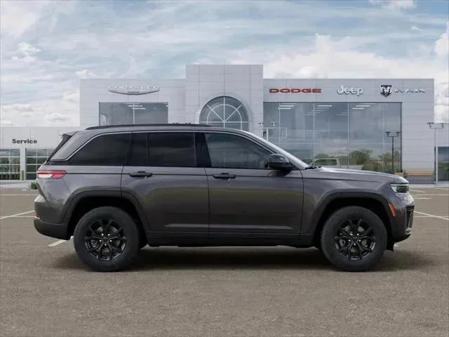 New 2026 Baltic Gray Metallic Clear-Coat Exterior Paint Jeep Altitude image 125