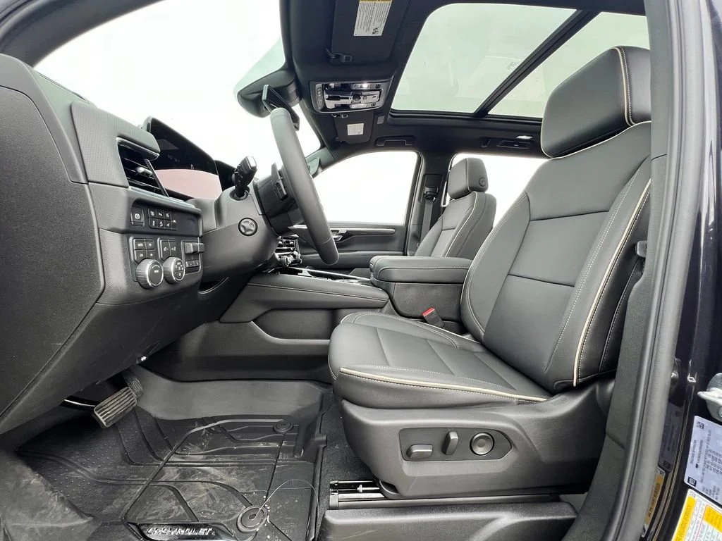 2026 Chevrolet Suburban Premier - Photo 29