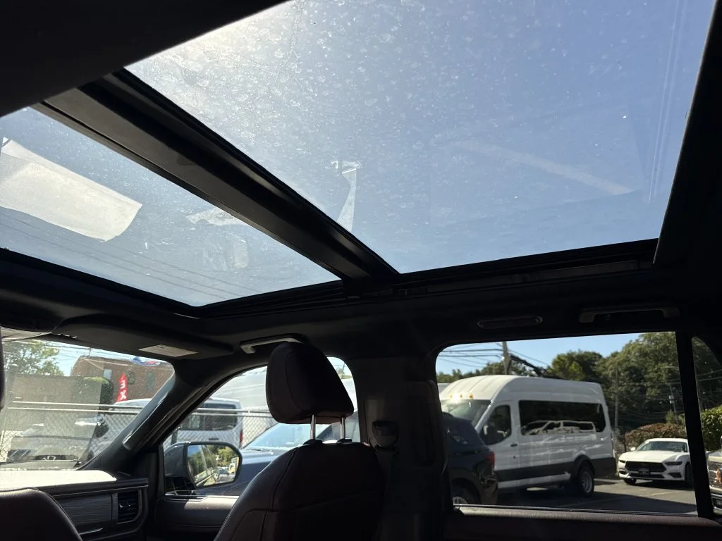 Used 2023 Blue Ford Limited image 19