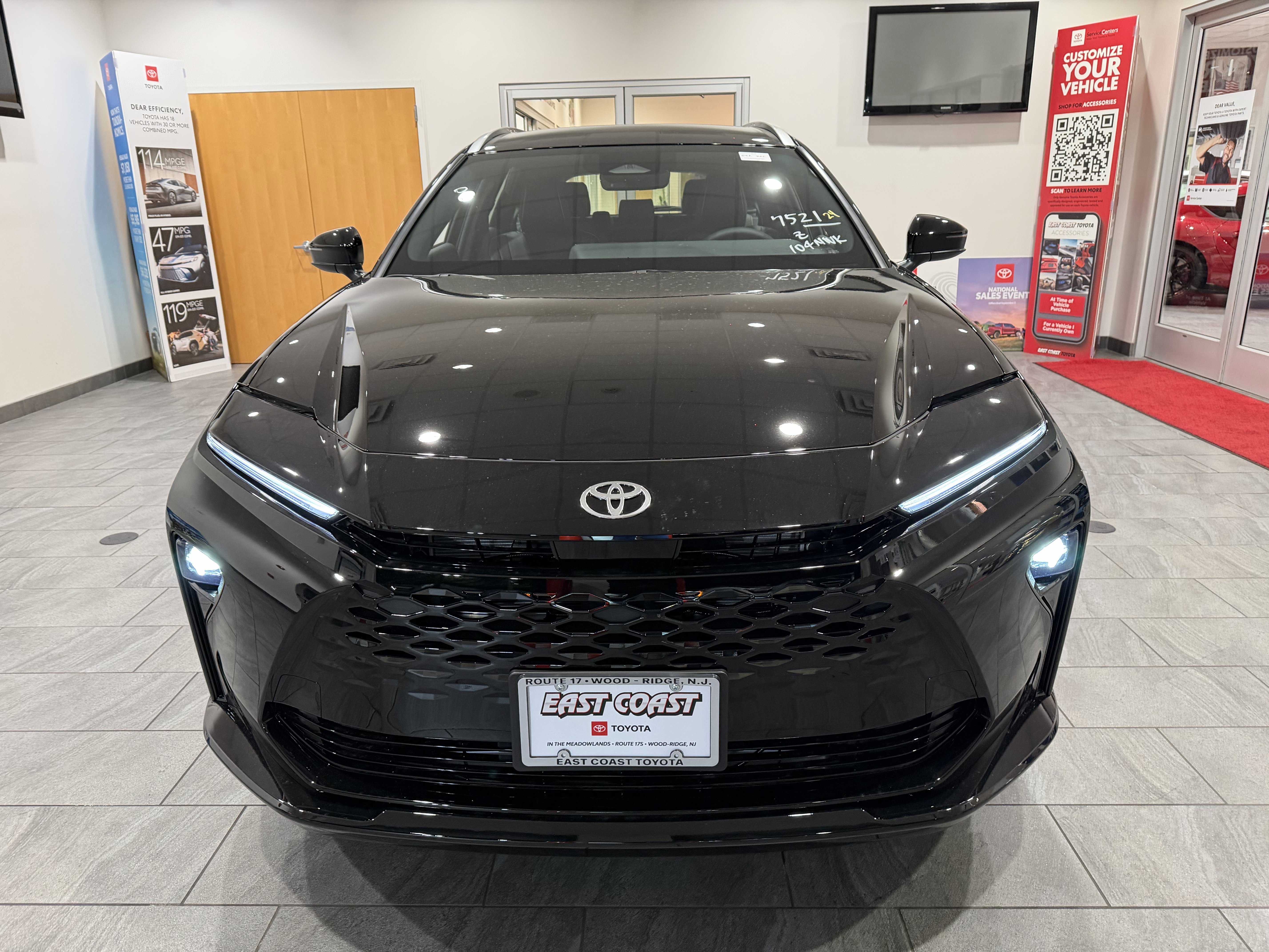 2025 Toyota Crown Signia XLE - Photo 46