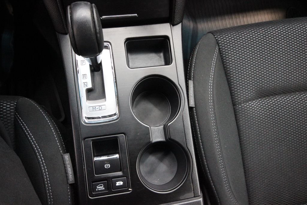 Used 2018 Blue Subaru 2.5i Premium image 23