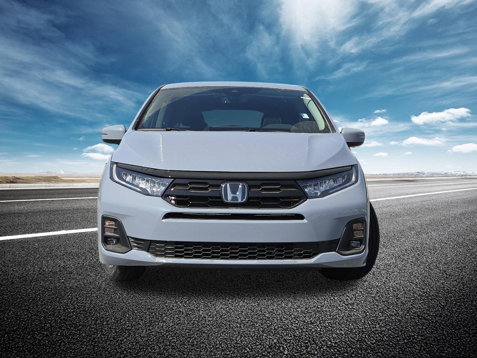 New 2026 Sonic Gray Pearl Honda Touring image 4